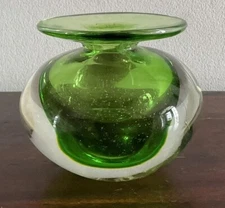 Wonderful Art Glass Green Bud Vase
