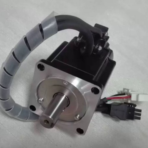 New In Box FUJI GYS201DC2-T2A Servo Motor - Picture 2 of 4