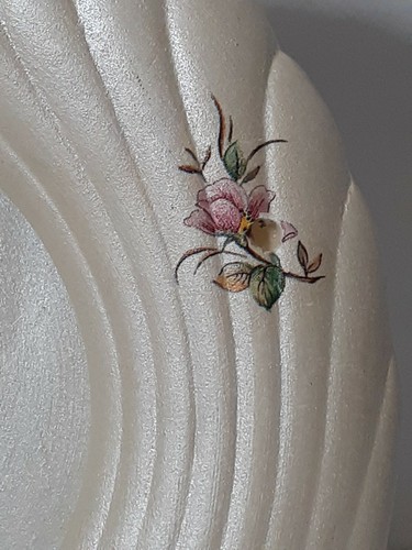 Vintage Berger Picture Frame Round White Ceramic Floral Fits 3.5" Photo - Picture 3 of 10