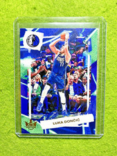 Luka Doncic Court Kings 2022 Card Jersey #77 Mavericks 2022-23 Panini Basketball