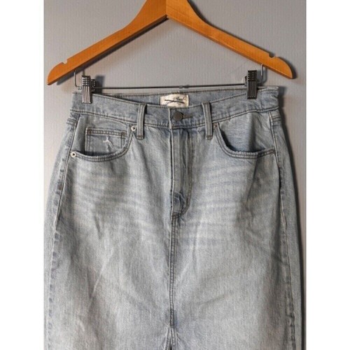Maxi Falda Denim Hilo Universal Cintura Alta Abertura Frontal Lavado Claro Talla 6 - Imagen 5 de 10
