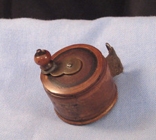 NICE LITTLE ANTIQUE VICTORIAN WOODEN TREEN SEWING BOX TAPE MEASURE