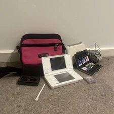 Nintendo DSI DS Handheld Console White Bundle 7 Games Charger Case And Sling Bag