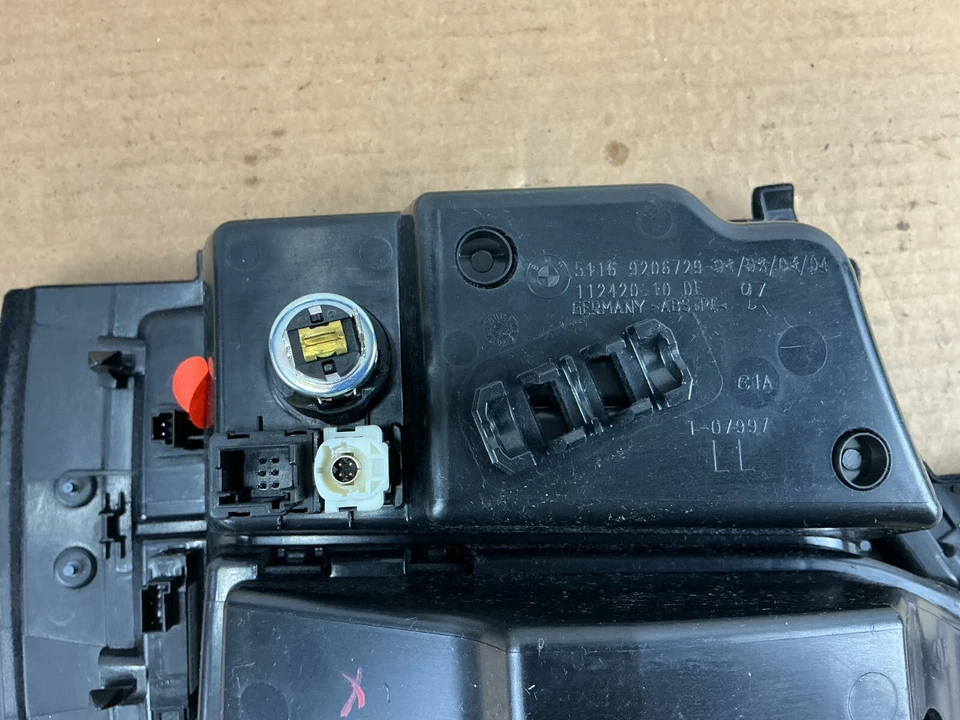 2011-2016 BMW 535i Xdrive Center Console Storage Compartment Aux USB Socket OEM - Image 3 of 4