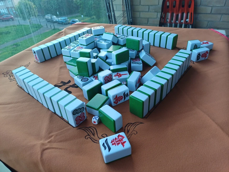 42mm Chinese Mahjong Game Set Professional 144  Tiles English Characters Game - Image 2 of 4