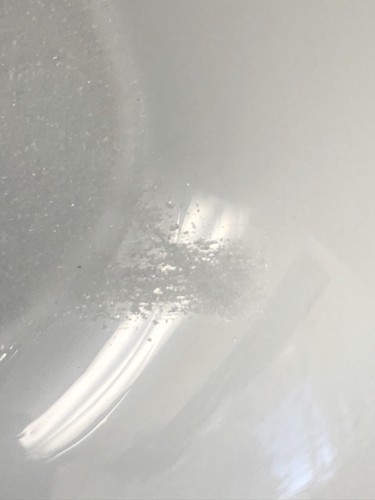 Involucro blu cobalto con ciotola in vetro bianco con fiori smaltati applicati - Foto 12 di 12