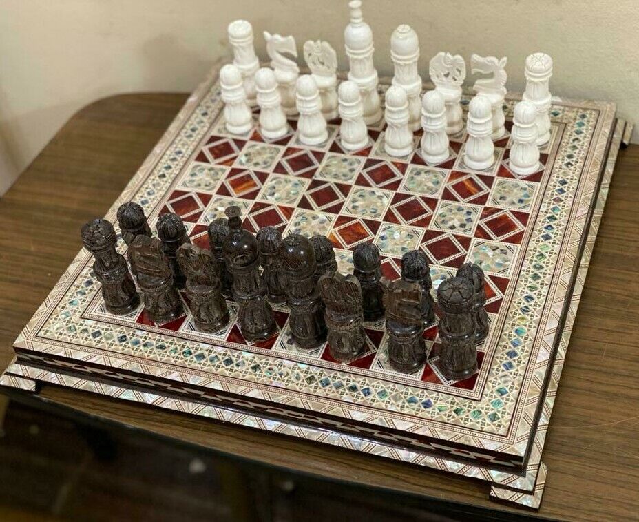 Ebony and Walnut Highclere Luxury Chess Set