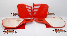 1986 Honda CR250R Side Panel Shroud Set 83520-KS6-000ZA 83620-KS6-000ZA