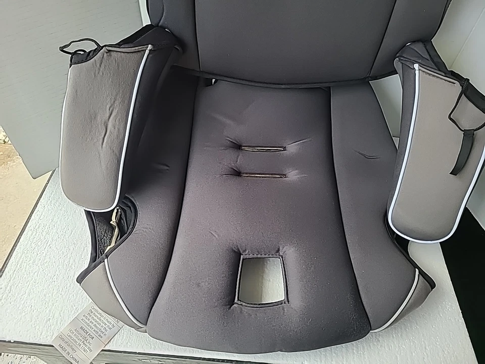 Funda de asiento de tela para niños Chicco Myfit Booster cojín acolchado repuesto gris.  Foto 3 de 4