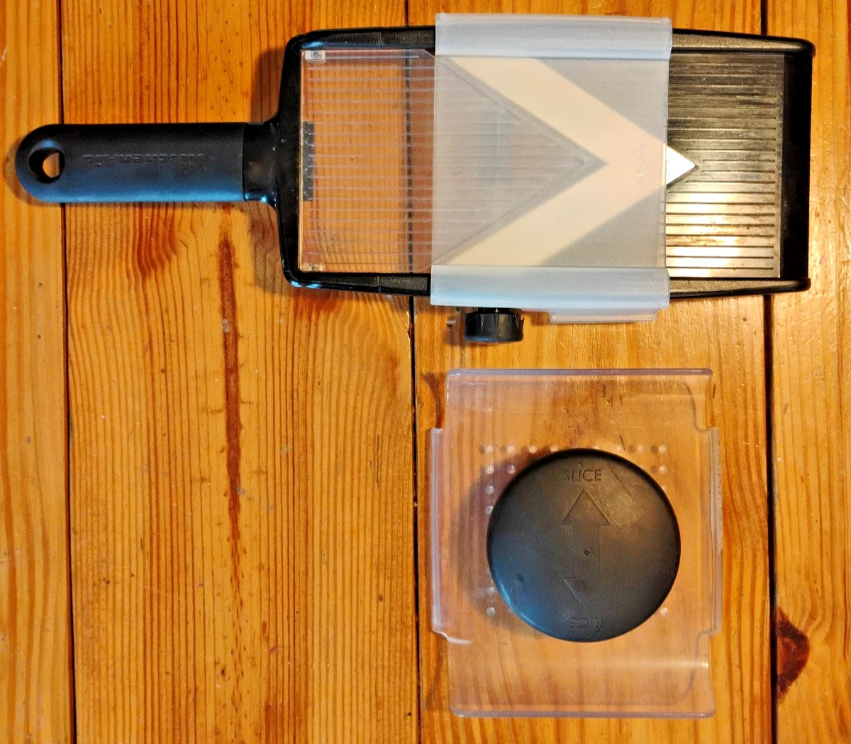 KitchenAid Adjustable Hand-Held V-Blade Mandoline Slicer, Black
Opens in a new window or tab