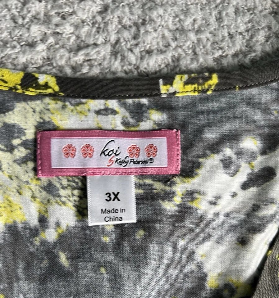 Koi Scrub Top Women’s Sz 3X Gray Splash Animal Print Nursing Medical Kathy - Image 2 of 4