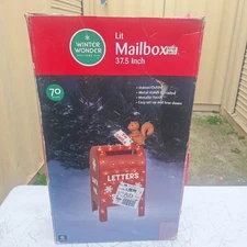 Winter Wonder Lane Lit Mailbox