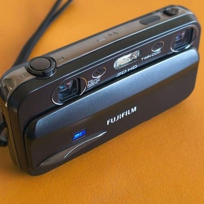 Fujifilm FinePix REAL 3D W3 kompakte Digitalkamera getestet funktioniert Japan