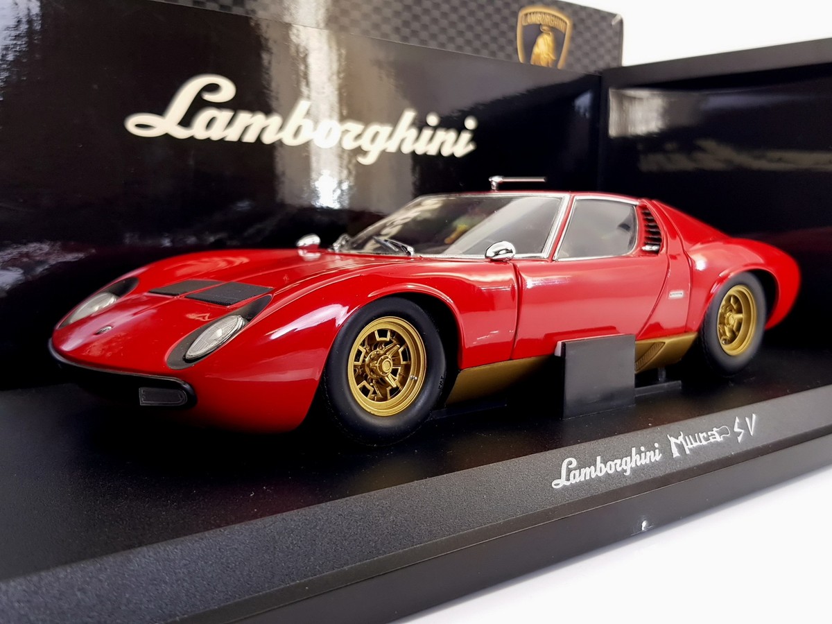 Kyosho 1:18 scale Lamborghini Miura P400 SV(Red) 08313R