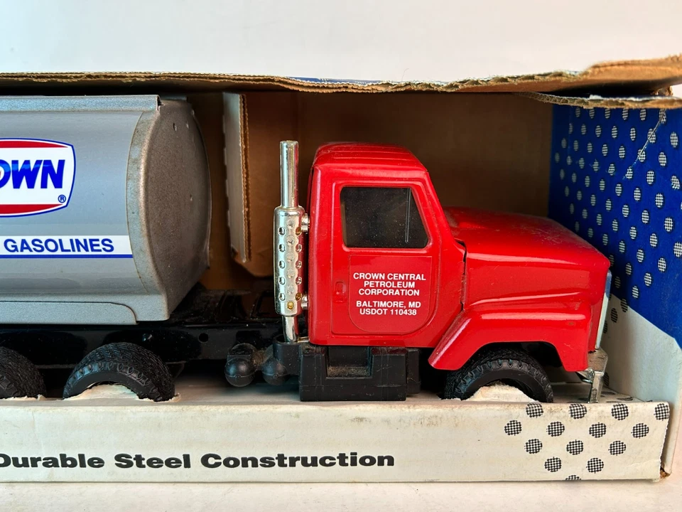 Camión semi cisterna Ertl de acero prensado, gasolina Crown con caja original Foto 4 de 4