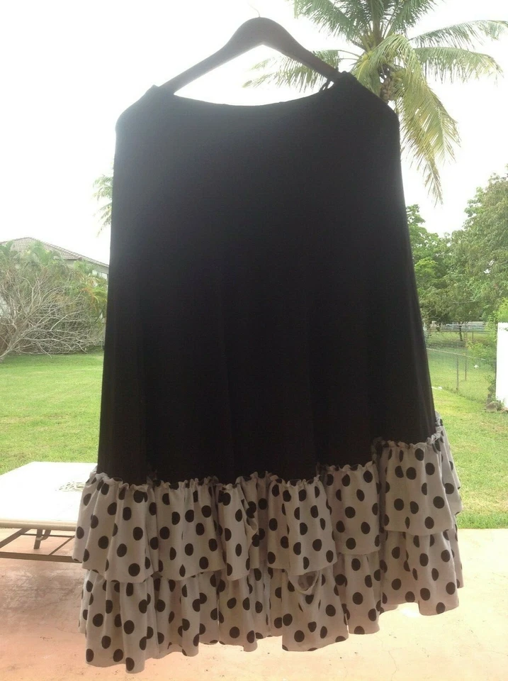 LOTE DE VESTIDOS, FALDAS Y BUFANDAS DE FLAMENCA Foto 2 de 4