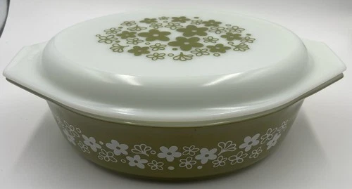 Pyrex Vintage Green 2.5 Qt. Casserole Dish Excellent Condition! Made In USA