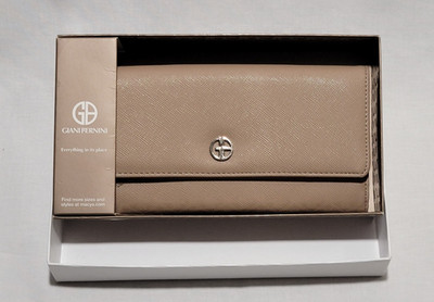 GIANNI BERNINI SAFFIANO WOMENS WALLET  7 1/2'' X 3 3/4''