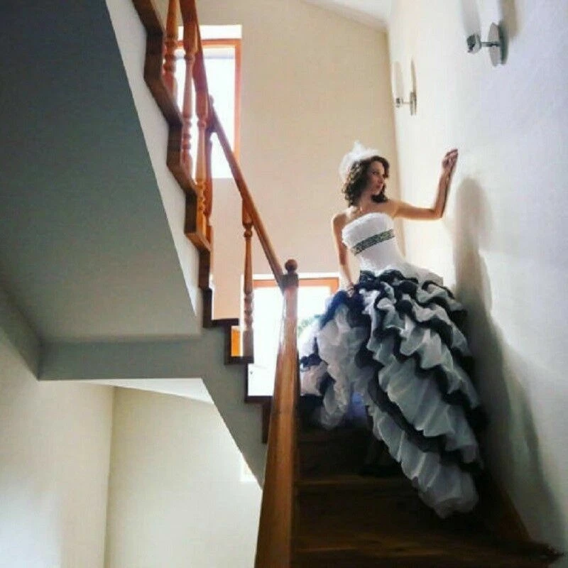 Vestido de novia vintage 1950 blanco y negro sin tirantes volantes vestidos de novia 2026 Foto 4 de 4