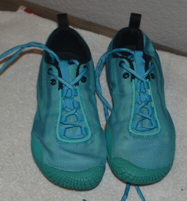 Tesla bare trek running shoes Mens size blue/ green