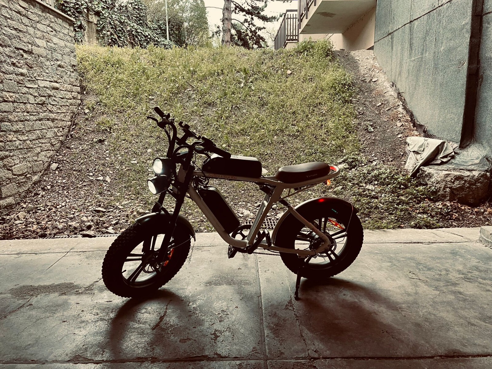 ENGWE M20, Bici elettrica, 750W, doppia batteria 26Ah, 48.1V, colore bianco