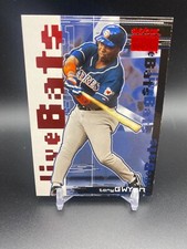 1999 SKYBOX PREMIUM BASEBALL LIVE BATS TONY GWYNN #10