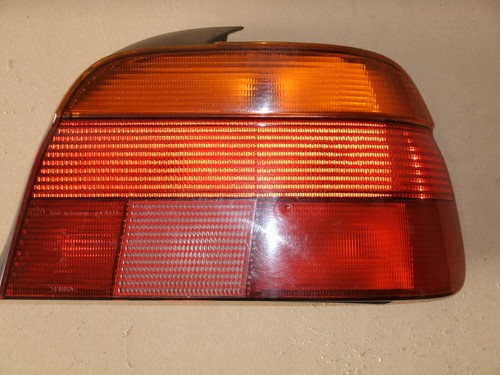 BMW 5er E39 Limousine Rückleuchte Heckleuchte Rücklicht rechts