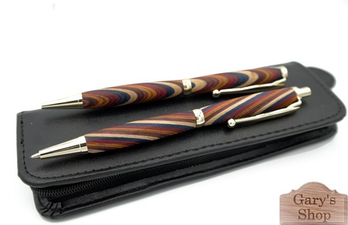 Juego de bolígrafos y lápices multicolor laminados madera-oro + estuche de cuero PU - Imagen 10 de 11