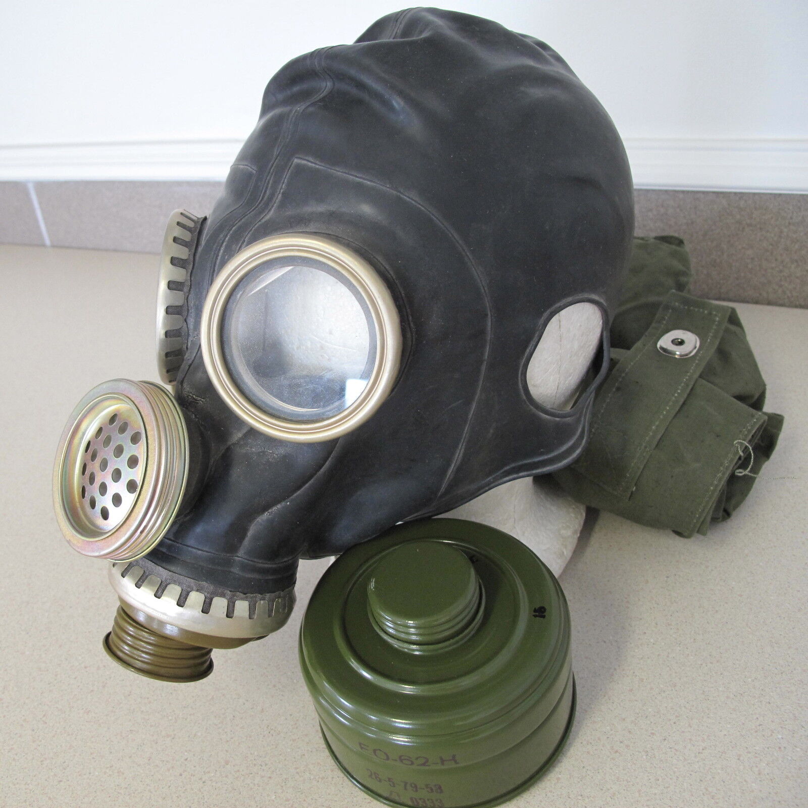 Russian Soviet Rubber Military Gaz Mask sz M original bag filter 1979 Маска Газ