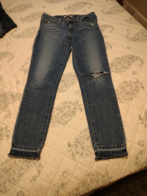 Levi's 711  Ankle Mid-Rise Skinny Stretch Jeans , Sz 28  Distressed &Raw  Hem