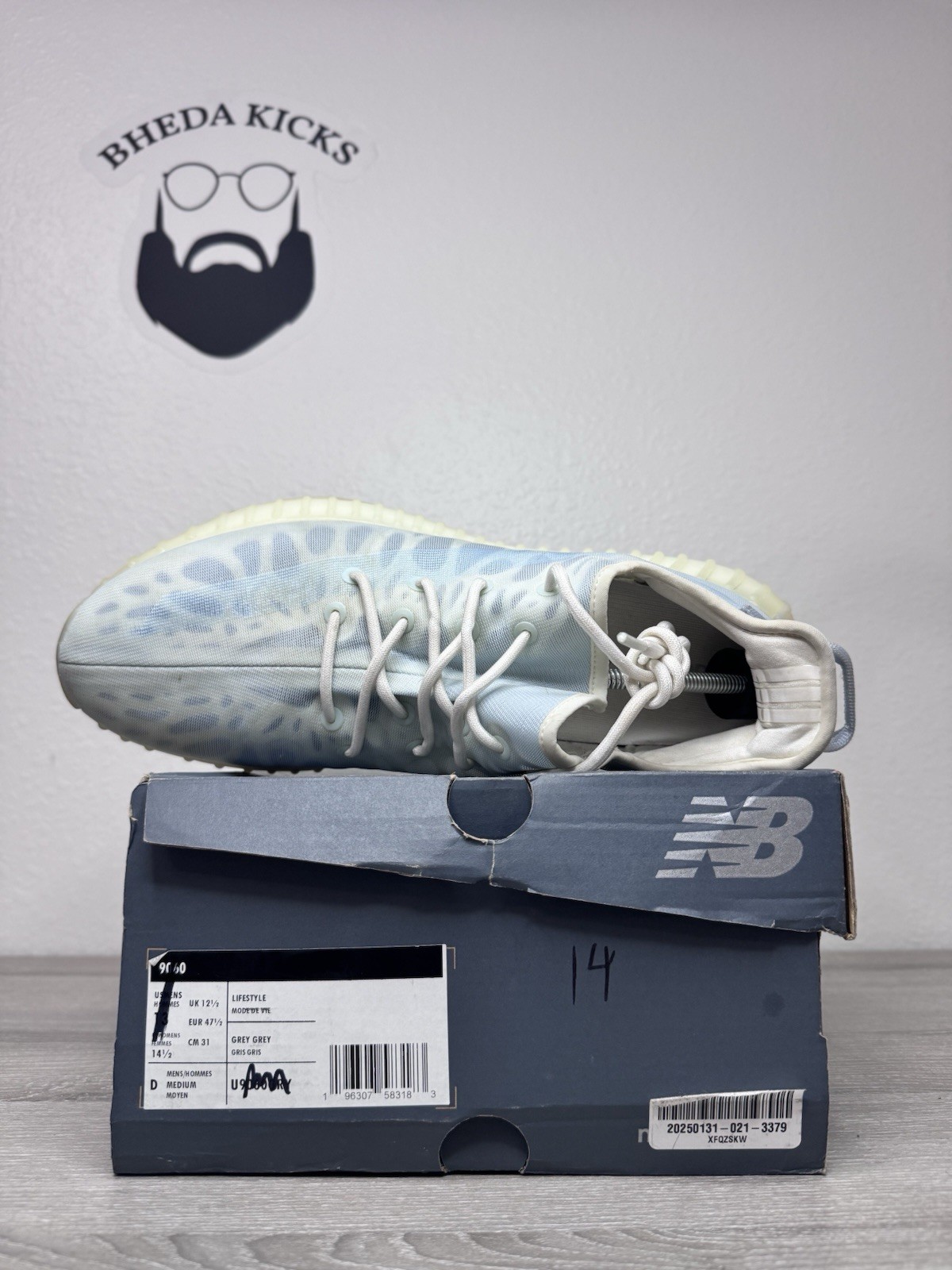 Size 14 - Adidas Men's Yeezy Boost 350 V2 Mono Ice GW2869 Preowned Authentic thumbnail 10