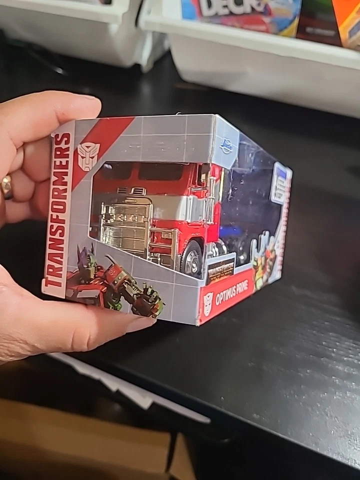Jada TransFormers Optimus Prime Die-cast  - Image 2 of 4