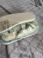 Women’s Green/White Faux Fur Slip-On Slippers Floral Pattern Bow, US 7.5