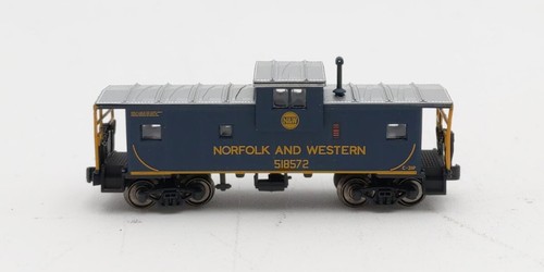 American Z-Line 921013-1 Z Scale Norfolk & Western Caboose #518572 EX/Box - Picture 3 of 6