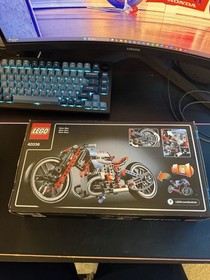 LEGO TECHNIC: Street Motorcycle (42036) Brand New Sealed Seals Intact