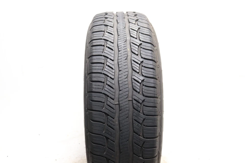 Juego de 2 usados 255/65R18 BFGoodrich Advantage T/A Sport LT - 111T - 9-11/32 Foto 2 de 4