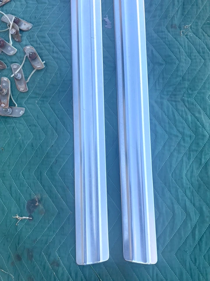 Ford Truck 1966 juego de molduras carrocería superior platón corto molduras laterales serie F en muy buena condición OEM Foto 2 de 4