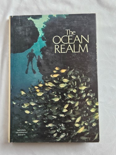 Choose One - National Geographic Society Hardcover with Dust Jacket - Picture 271 of 726
