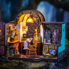 Rolife DIY Miniature Dollhouse The Magic Study LED Kit Kids Xmas Halloween Gift