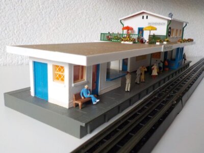Pola - verschiedene Gebäude HO Scale Kits - Multi Listing