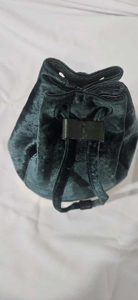 Tyler Ellis Grace Wrist Pouch Purse Handbag Green Velvet With Leather Base & Top - Image 4 of 4