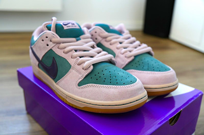 Nike SB Dunk Low Pro | Gr. 43 | Mineral Slate Dark Raisin | HQ1625-300
