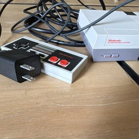 Nintendo NES Classic Edition Console CLV-001 HDMI w/ Controller & Power Adapter