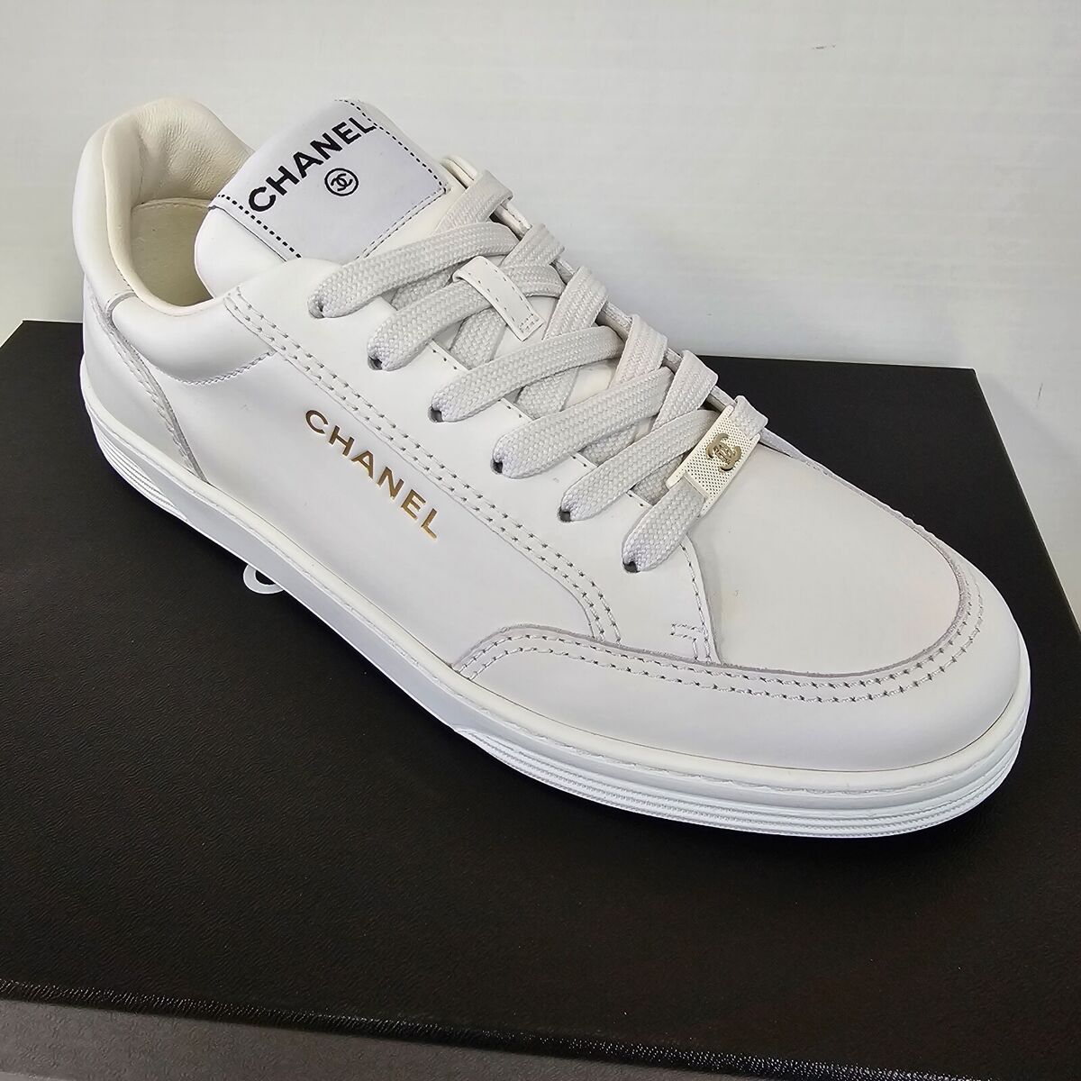 Chanel 23S G45085 white sneakers runners trainers 39 EUR size