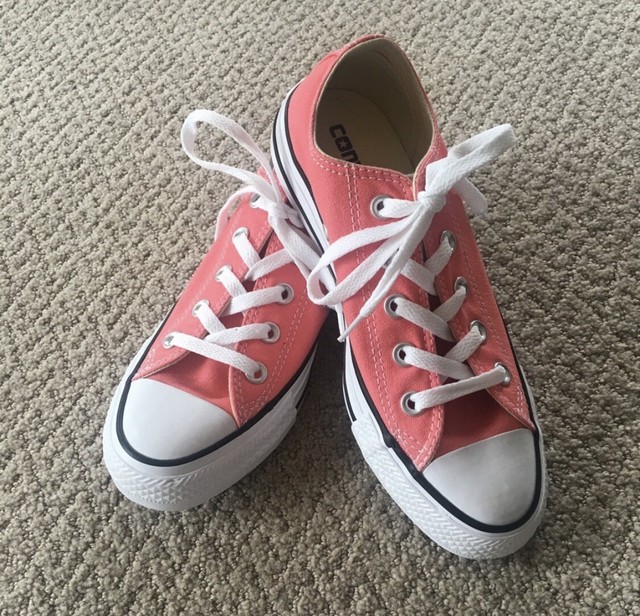 converse peach