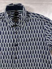 HUGO BOSS SHORT SLEEVE BUTTON DOWN MEDIUM SHARP FIT SQUARED GEOMETRIC BLUE