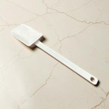 Pampered Chef Mix N Scraper White Thick Spatu...