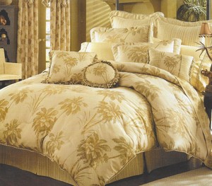 Croscill Martinique King Comforter Set 2 Shams 2 Pillows