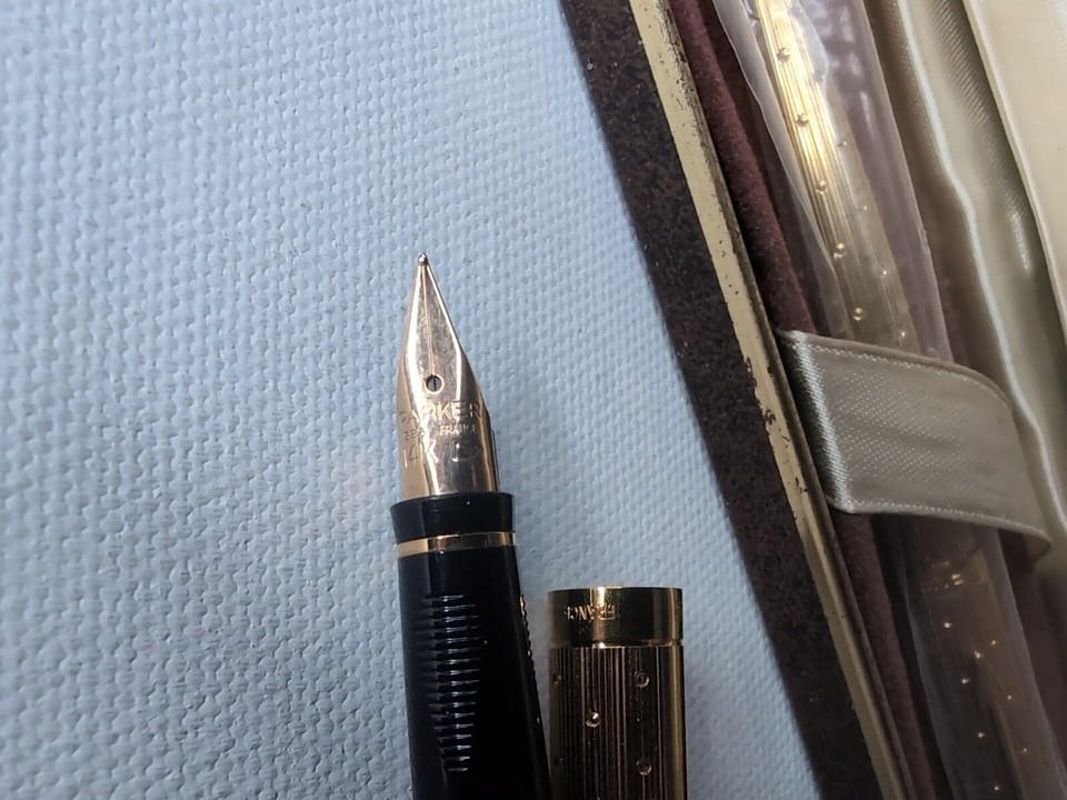 Parker 75 Perle Gold Fountain Pen 14K F nib & Ballpoint Pen Lady's