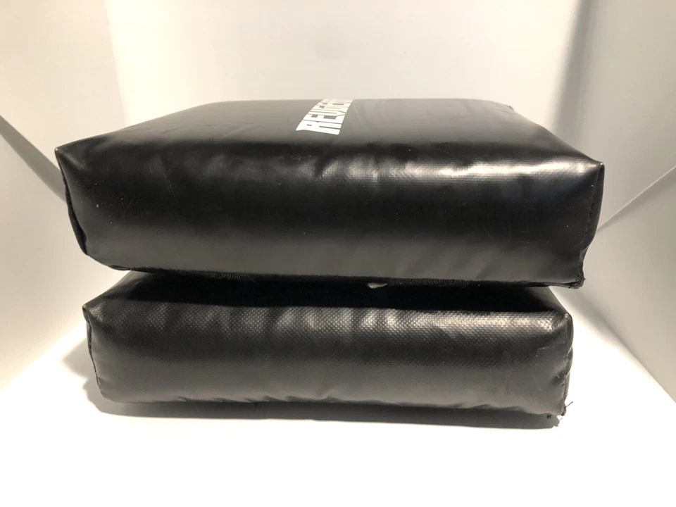 Revgear Kick And Boxing Pads Set Of 2 Black Foto 2 de 4